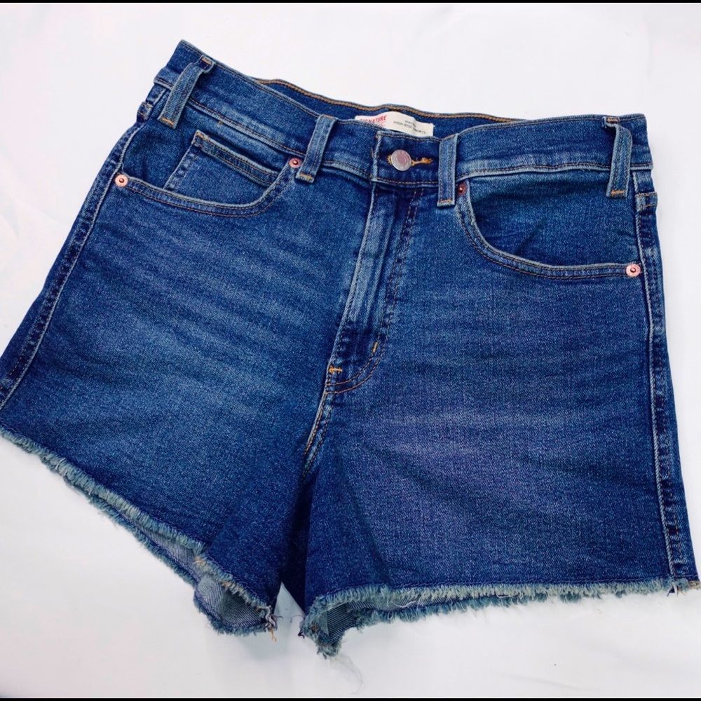 Levi’s Signature High Waist 5-inch Cutoff Shorts